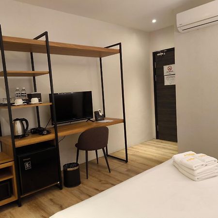 קוצ'ינג Roxy Hotel Padungan מראה חיצוני תמונה