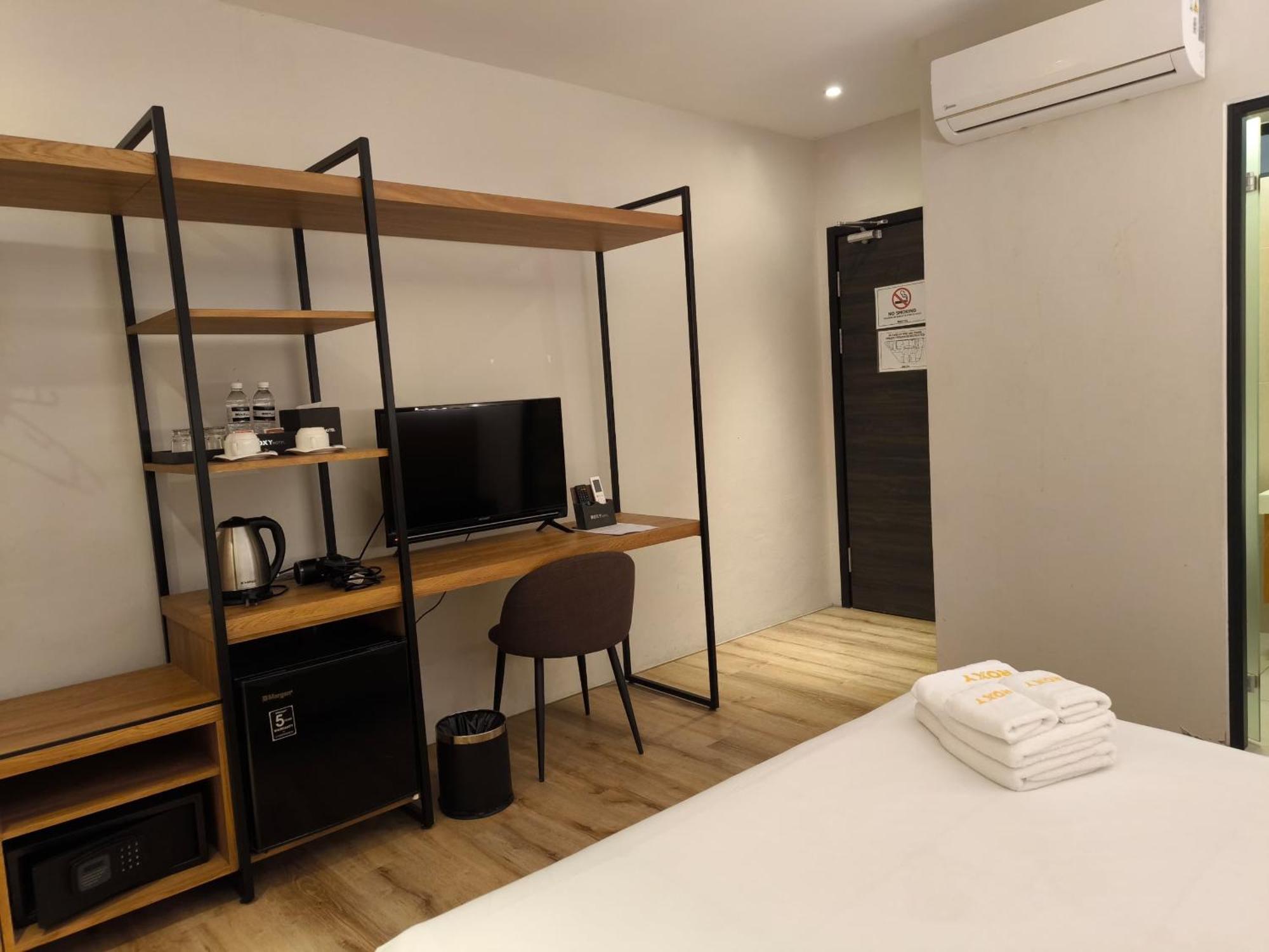 קוצ'ינג Roxy Hotel Padungan מראה חיצוני תמונה