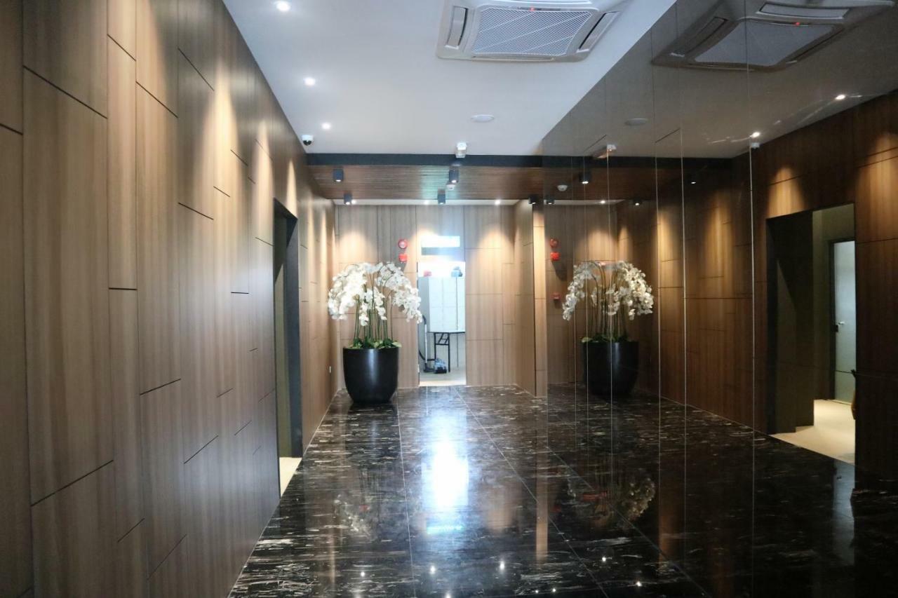 קוצ'ינג Roxy Hotel Padungan מראה חיצוני תמונה