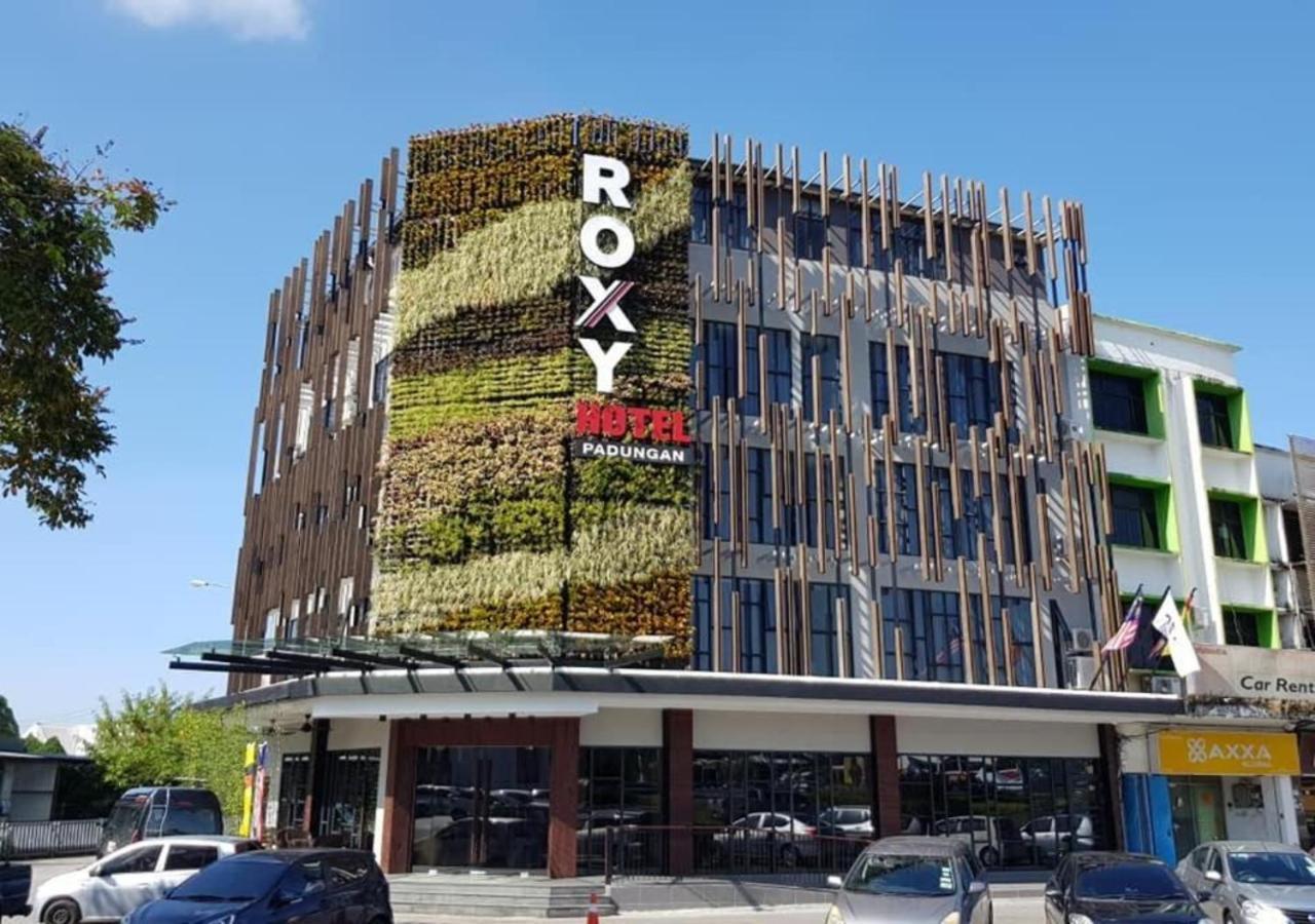 קוצ'ינג Roxy Hotel Padungan מראה חיצוני תמונה